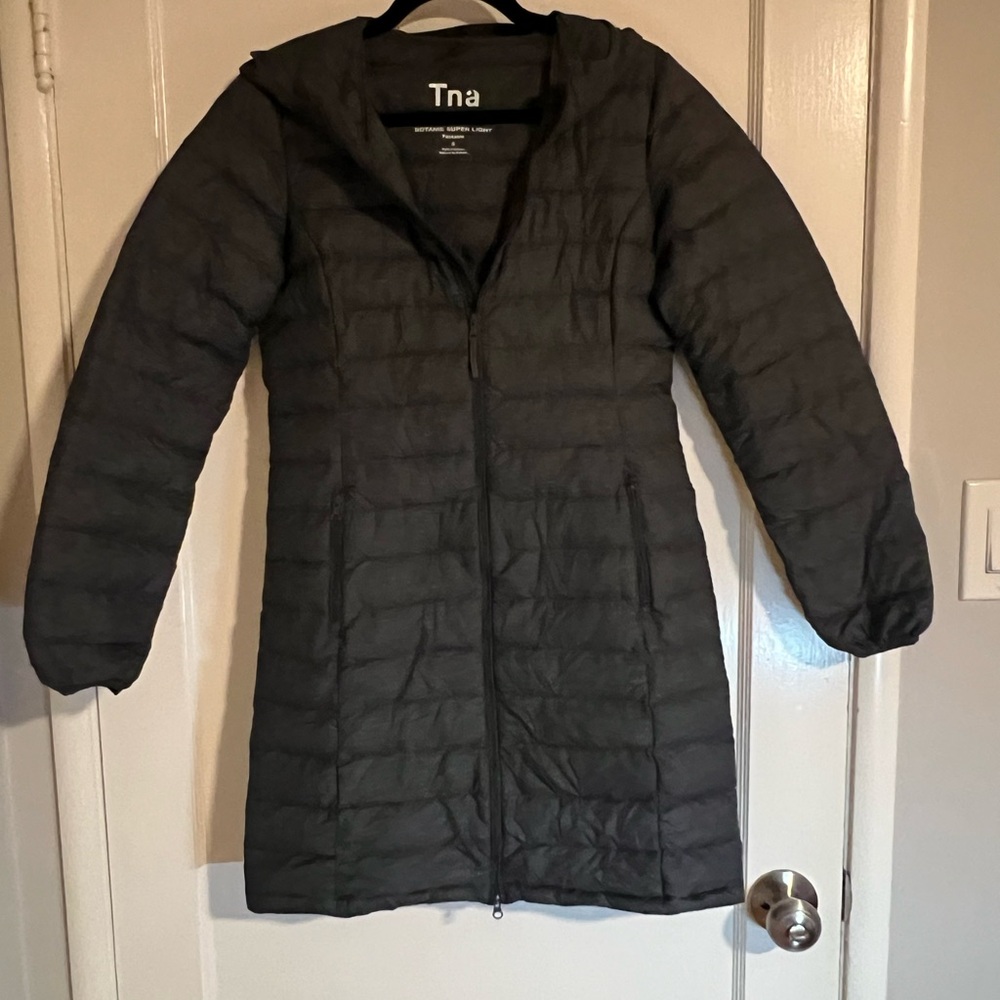Aritzia Botanie packable puff coat in grey - small